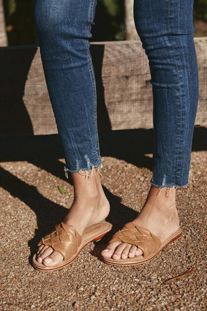 Tribal Slider TAN